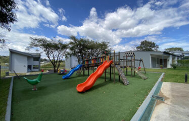Venta de casa en condominio en la Guácima, Alajuela.