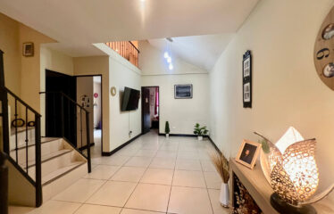 House for sale in condominium in Rohrmoser.