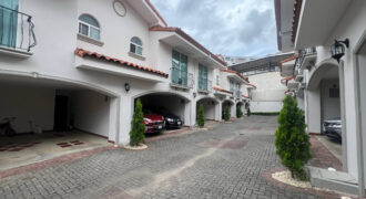 House for sale in condominium in Rohrmoser.