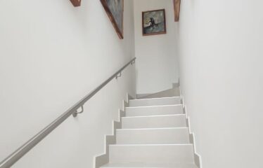 Apartment for rent in a condominium in Rio Oro, Santa Ana.