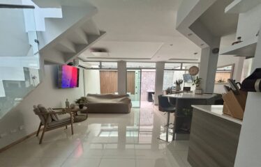 House for sale in a condominium in Lomas de Ayarco, Curridabat.