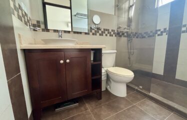 House for sale in a condominium in Lomas de Ayarco, Curridabat.
