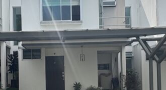 House for sale in a condominium in Lomas de Ayarco, Curridabat.