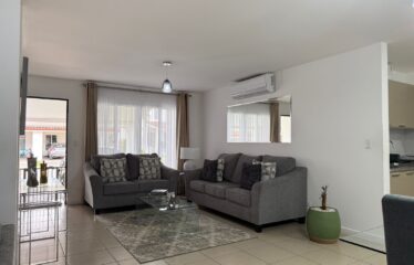 Alquiler de casa en condominio en Ciudad Colón, San José.