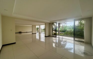 Apartment for rent in a condominium in San Rafael de Escazú.