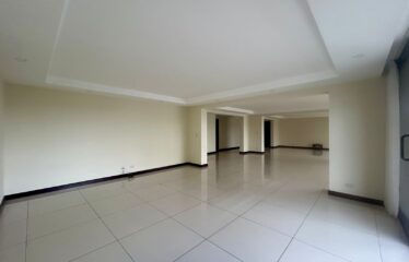 Apartment for rent in a condominium in San Rafael de Escazú.