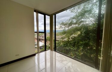Apartment for rent in a condominium in San Rafael de Escazú.