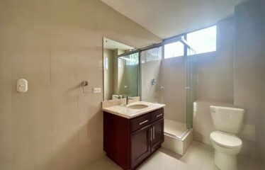 Apartment for rent in a condominium in San Rafael de Escazú.