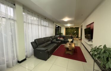 Venta de casa en residencial en Tres Ríos, Cartago.