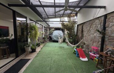 Venta de casa en residencial en Tres Ríos, Cartago.