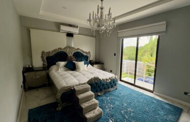 Venta de Condominio con 3 apartamentos en Lomas de Ayarco, Curridabat