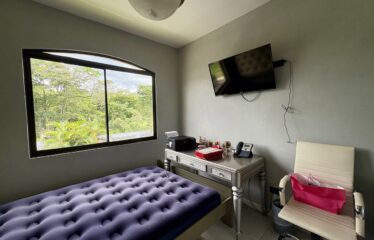Venta de Condominio con 3 apartamentos en Lomas de Ayarco, Curridabat