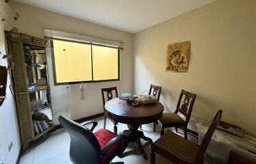 Venta de Condominio con 3 apartamentos en Lomas de Ayarco, Curridabat