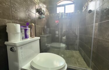 Venta de Condominio con 3 apartamentos en Lomas de Ayarco, Curridabat