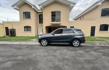 Venta de Condominio con 3 apartamentos en Lomas de Ayarco, Curridabat