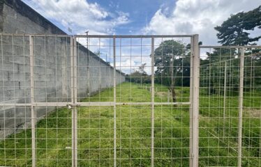 Venta de Condominio con 3 apartamentos en Lomas de Ayarco, Curridabat