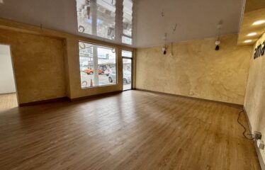 Alquiler de local comercial en Curridabat.