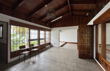 Alquiler de casa en Rohrmoser.