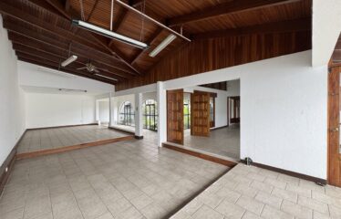 Alquiler de casa en Rohrmoser.