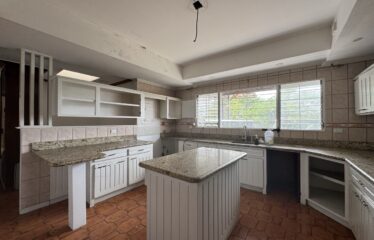 Alquiler de casa en Rohrmoser.