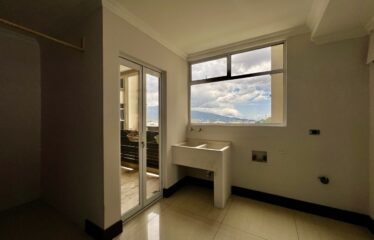 Alquiler de apartamento en condominio en Sabana, San José.