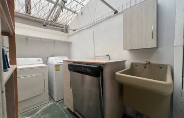 Alquiler de apartamento amueblado ubicado en Trejos Montealegre, Escazú.