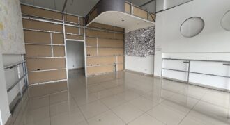 Alquiler de local en Villas de Ayarco, Curridabat.