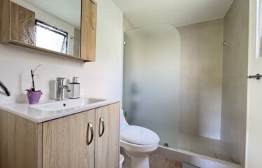 Alquiler de apartamento en condominio en Rio Oro, Santa Ana
