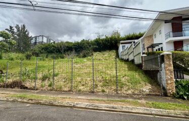 Venta de lote en Pinares, Curridabat.