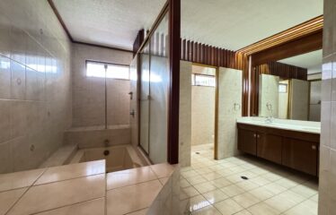 Venta de casa en Guayabos de Curridabat.