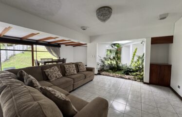 Venta de casa en Guayabos de Curridabat.