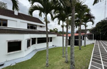 Venta de casa en Guayabos de Curridabat.