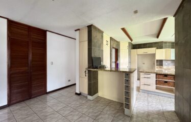 Venta de casa en Guayabos de Curridabat.