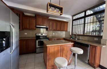 Alquiler de apartamento en San Rafael de Escazú.