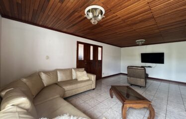 Alquiler de casa en Sabana Sur.