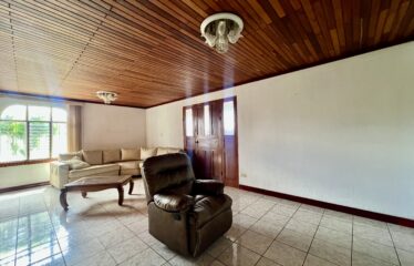 Alquiler de casa en Sabana Sur.