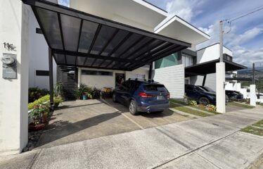 Venta de casa en condominio Concepcion, la Unión, Cartago.