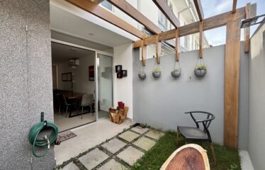 Alquiler de apartamento en condominio en Santa Ana.