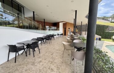 Alquiler de apartamento en condominio en Santa Ana.