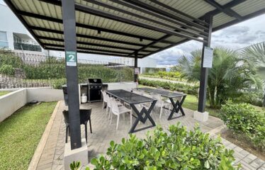 Alquiler de apartamento en condominio en Santa Ana.