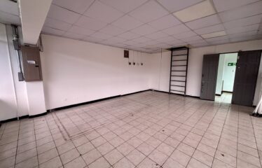 Alquiler de local comercial en San Pedro.