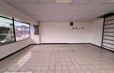 Alquiler de local comercial en San Pedro.