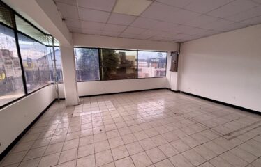 Alquiler de local comercial en San Pedro.