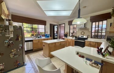 Alquiler de casa en condominio en Rio Oro, Santa Ana.