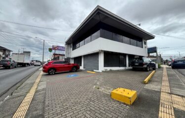 Alquiler de local comercial en San Pedro.