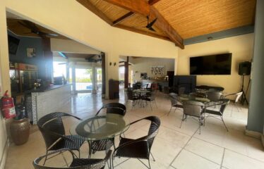 Alquiler de apartamento amueblado en condominio en Rio Oro.