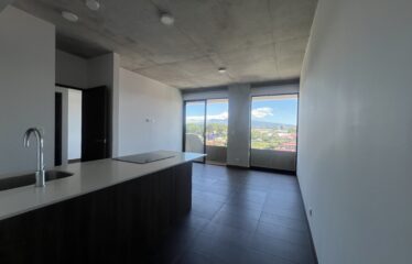 Alquiler de apartamento en condominio La Uruca, San José.