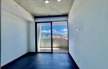 Alquiler de apartamento en condominio La Uruca, San José.