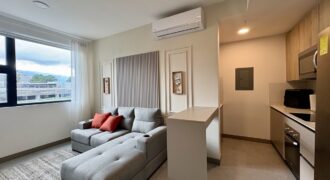 Alquiler de apartamento amueblado en condominio en Sabana.