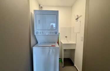 Venta de apartamento amueblado en condominio en Sabana.